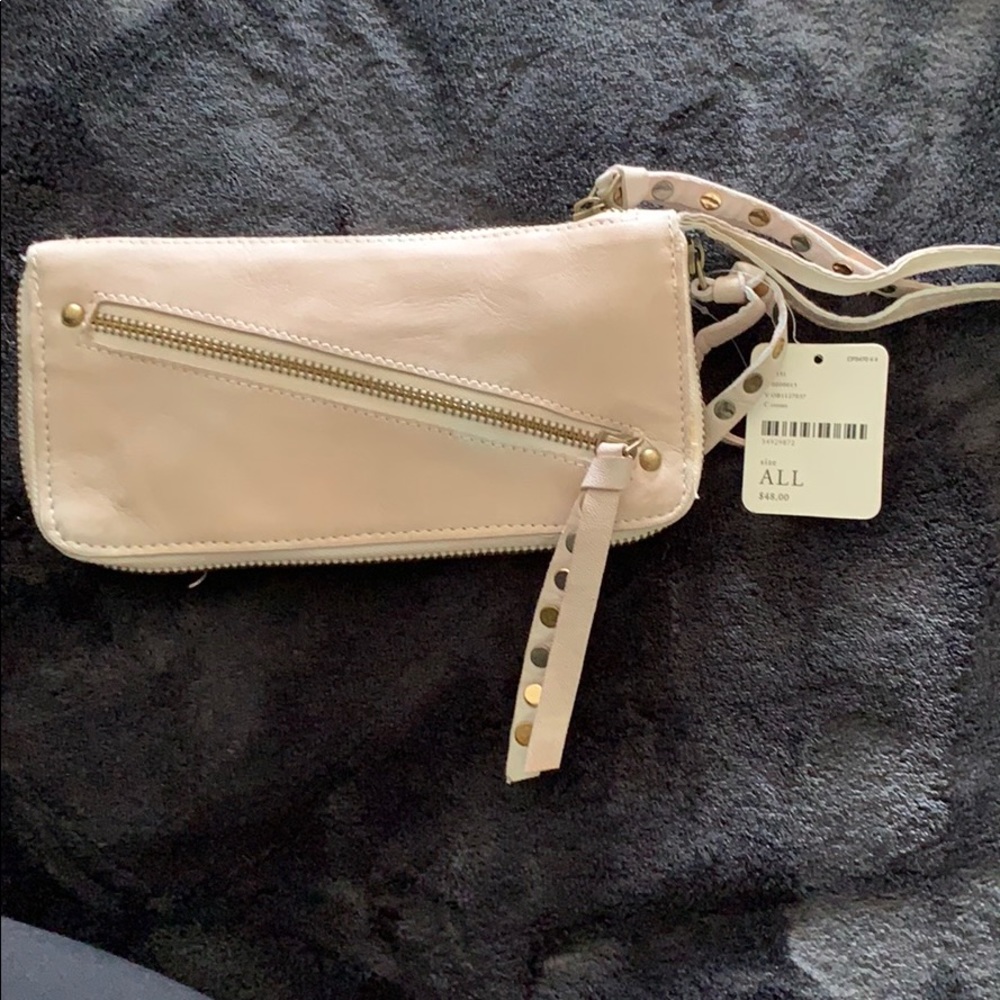 Free people wallet
